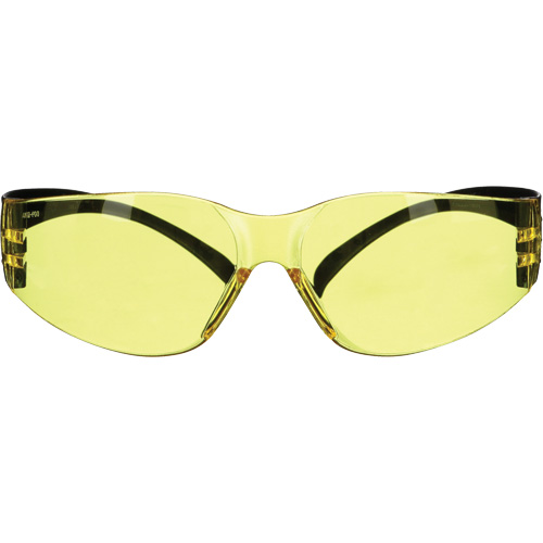 Lunettes de s&eacute;curit&eacute; de s&eacute;rie 100 SecureFit, Lentille Ambr&eacute;e, Antibu&eacute;e/Anti-&eacute;gratignures, ANSI Z87+/R&eacute;pond ou surpasse la norme CSA Z94.3 Distribution Industrielle GC