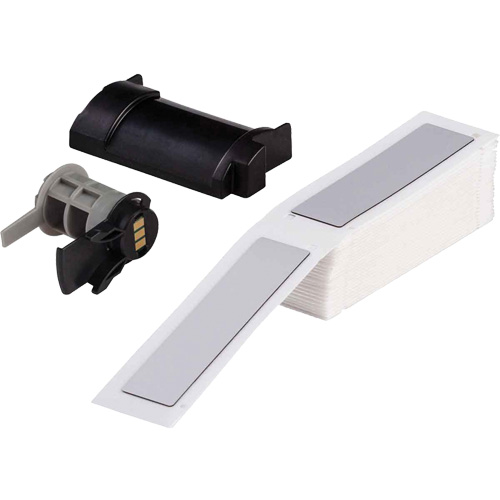 &eacute;tiquettes sur&eacute;lev&eacute;s pour panneaux, Polyester, 1" lo x 4" h, Blanc Distribution Industrielle GC