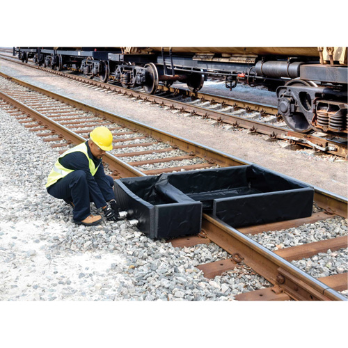 Berme Ultra-Track Berm, Capacit&eacute; 144 gal. US, 4' la x 6' lo x 12" h, Paroi en mousse Distribution Industrielle GC
