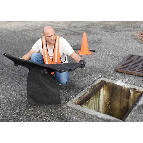 Bac de r&eacute;tention carr&eacute; Ultra-Drain Guard avec orifice de trop-plein, Huile & s&eacute;diments, 16" - 28" lo x 20" - 36" la Distribution Industrielle GC