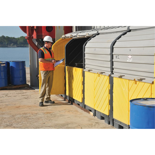 P16 Plus Ultra-Hard Top Spill Pallets&reg; with Drain, 250" L x 79" W x 62" H, 9000 lbs. Load Capacity Distribution Industrielle GC