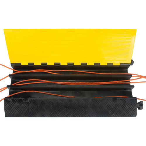 Protecteur de c&acirc;bles en polyur&eacute;thane, 3 canaux, 35,43" lo x 19,69" la x 3" h Distribution Industrielle GC