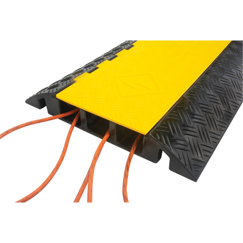 Protecteur de c&acirc;bles en polyur&eacute;thane, 3 canaux, 35,43" lo x 19,69" la x 3" h Distribution Industrielle GC