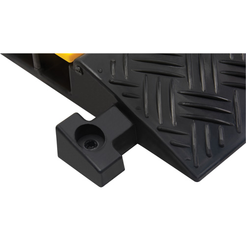 Protecteur de c&acirc;bles en polyur&eacute;thane, 3 canaux, 35,43" lo x 19,69" la x 3" h Distribution Industrielle GC