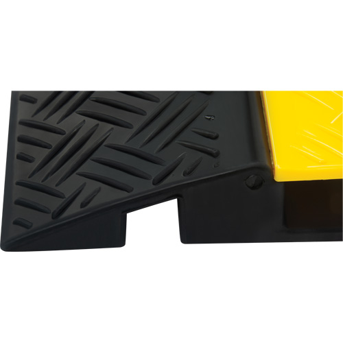 Protecteur de c&acirc;bles en polyur&eacute;thane, 3 canaux, 35,43" lo x 19,69" la x 3" h Distribution Industrielle GC