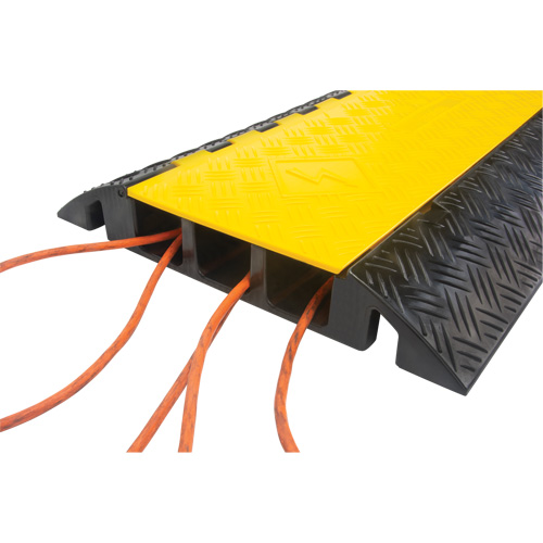 Protecteur de c&acirc;bles en polyur&eacute;thane, 5 canaux, 35,43" lo x 19,69" la x 2" h Distribution Industrielle GC