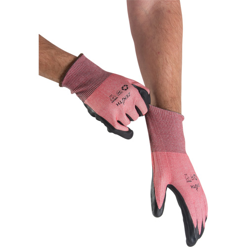 Eco-Friendly Lightweight High-Dexterity Cut-Resistant Gloves, Size 7, 18 Gauge, Foam Nitrile Coated, Stainless Steel/HPPE/RPET Shell, ASTM ANSI Level A4 Distribution Industrielle GC