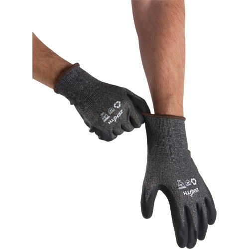 Eco-Friendly Lightweight High-Dexterity Cut-Resistant Gloves, Size 7, 21 Gauge, Foam Nitrile Coated, Stainless Steel/HPPE/RPET Shell, ASTM ANSI Level A5 Distribution Industrielle GC