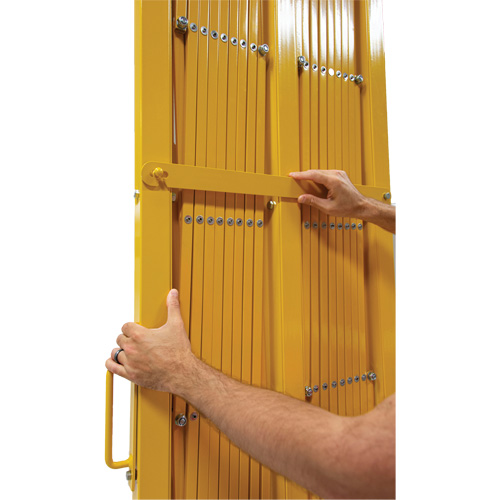 Expandable Barrier, 84" H x 20' L, Yellow Distribution Industrielle GC