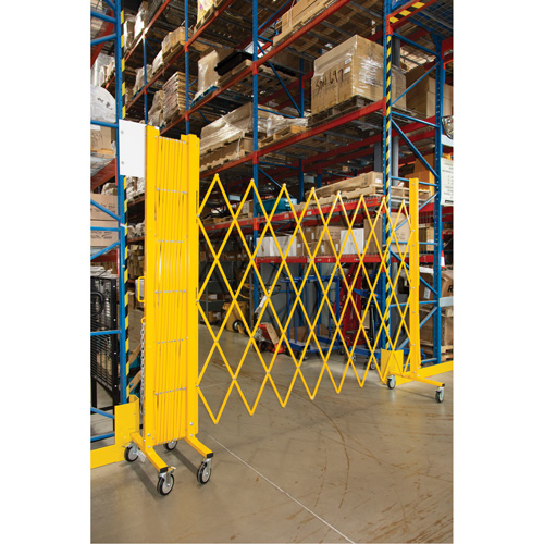 Expandable Barrier, 84" H x 20' L, Yellow Distribution Industrielle GC
