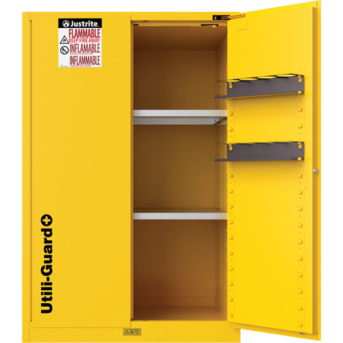 Armoire de s&eacute;curit&eacute; pour produits inflammables Utili-Guard+, 90 gal., 2 Porte(s), 43" La x 65" h x 37" p Distribution Industrielle GC