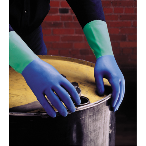 Gants Protector, Taille 6/Petit/6,5, 13" lo, Nitrile/Latex de caoutchouc, Doublure en Ouat&eacute;e, 28 mils Distribution Industrielle GC