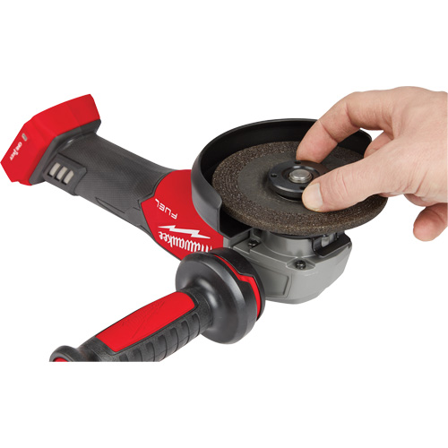 M18 Fuel Slide Switch Braking Grinder with One-Key Slide Switch (Tool Only), 4-1/2" or 5" Wheel, 18 V Distribution Industrielle GC