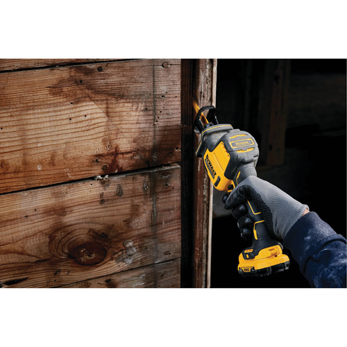 Scie alternative sans fil Max* (outil seulement), 12 V, Lithium-ion Bloc-pile, 0-2800 coups/min Distribution Industrielle GC