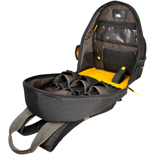 Sacs &agrave; dos pour outils Techgear &agrave; 53 pochettes, 16" lo x 13-1/4" la, Noir, Polyester Distribution Industrielle GC