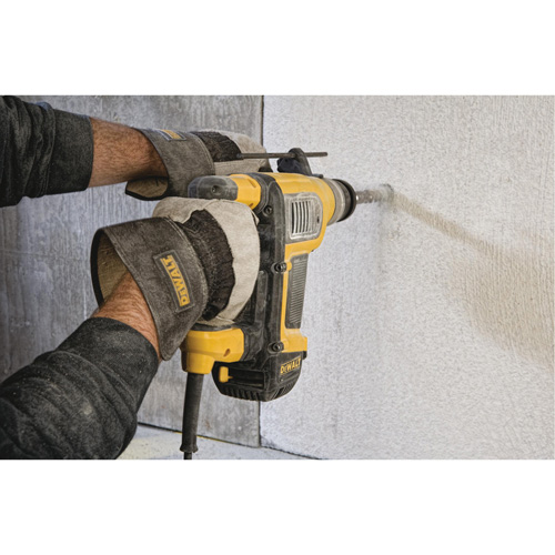 Marteau combin&eacute; SDS-Plus, 1-1/8", 9 A, 0-4700 Coups/min, 0-820 Tr/min, 3,1 lb-pi Distribution Industrielle GC