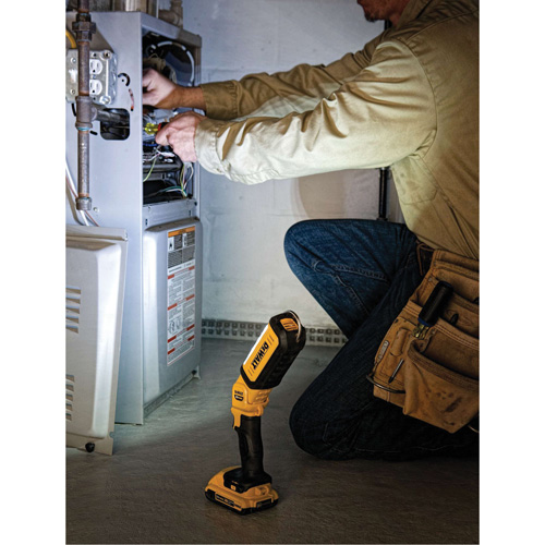 Lampe de travail portative, DEL, 500 lumens, 3 hres de fonctionnement, piles Rechargeable, Non compris Distribution Industrielle GC
