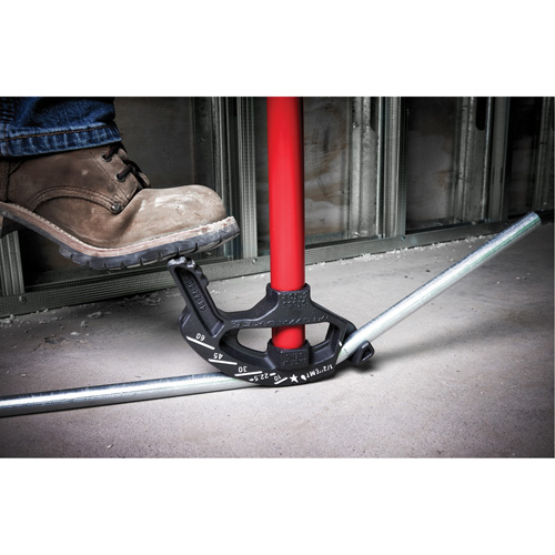 Machine &agrave; plier les conduits en fer Distribution Industrielle GC