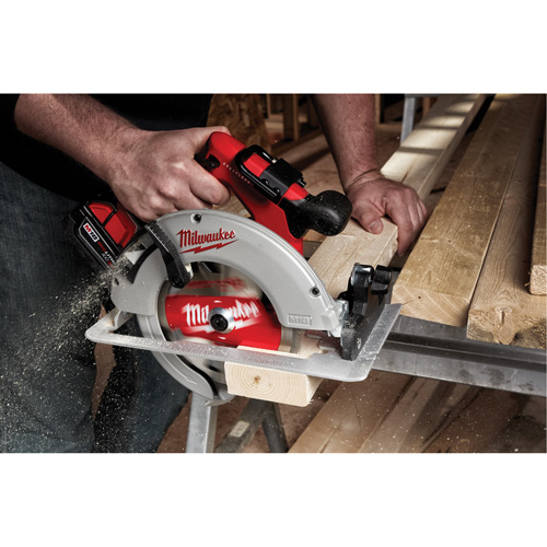 M18 Brushless Circular Saw (Tool Only), 7-1/4", 18 V Distribution Industrielle GC
