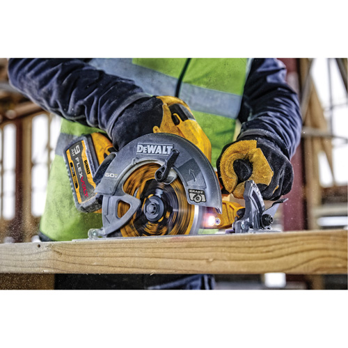 Ensemble scie circulaire sans fil Flexvolt Max** avec frein &eacute;lectrique, 7-1/4", 60 V Distribution Industrielle GC