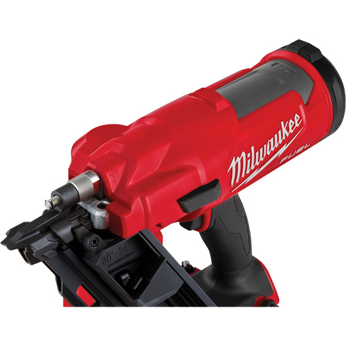 M18 Fuel 30 Degree Nailer Kit, 18 V, Lithium-Ion Distribution Industrielle GC