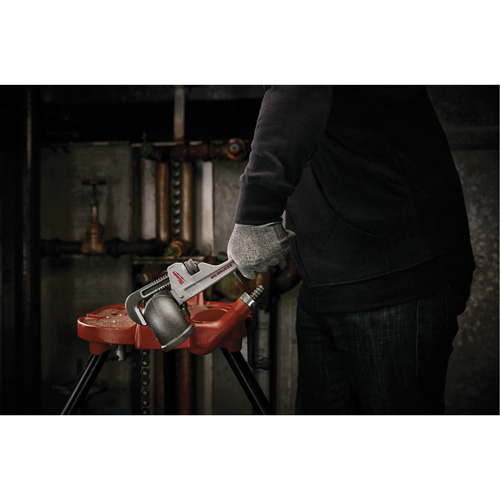 Cl&eacute; &agrave; tuyau, Cap des m&acirc;choires 1-1/2", Longueur 10", Prise Ergonomique Distribution Industrielle GC