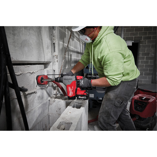 Marteau rotatif M18 Fuel SDS Plus avec ensemble d&eacute;poussi&eacute;reur Hammervac, 18 V, 1-1/8" - 3", 800 tr/min Distribution Industrielle GC