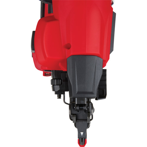 Cloueuse M18 Fuel pour clous de finition de calibre 16 en bande oblique (outil seulement), 18 V, Lithium-ion Distribution Industrielle GC