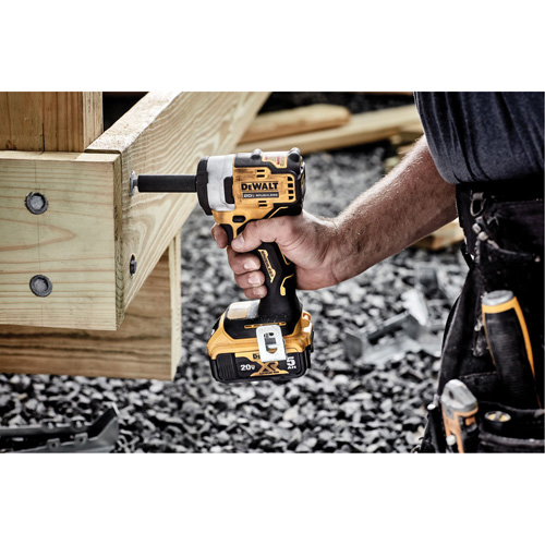 MAX* Cordless Impact Wrench with Hog Ring Anvil (Tool Only), 20 V, 3/8" Socket Distribution Industrielle GC