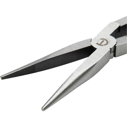 Jeu de pinces bimat&eacute;riau &agrave; bec long droite et pli&eacute;e X2, 2 Morcea Distribution Industrielle GC