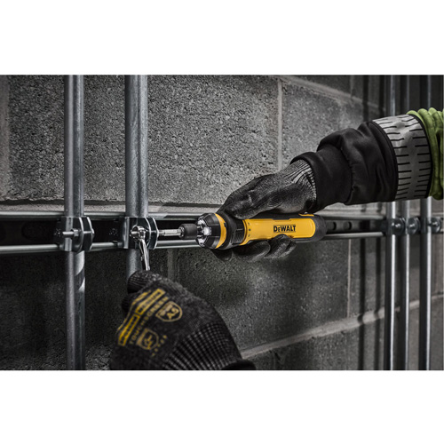 14-Piece Cordless Screwdriver Set with FLEXDRIVE Control, 4 V, 44 in-lbs/5 Nm Max. Torque Distribution Industrielle GC