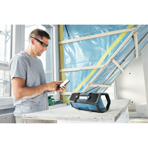 Compact Jobsite Radio with Bluetooth&reg; 5.0, Lithium-Ion, 18 V Distribution Industrielle GC