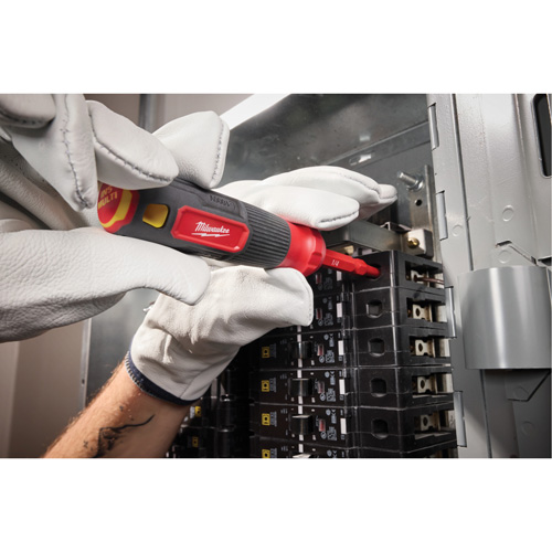 Tournevis &agrave; embouts interchangeables &agrave; tige articul&eacute;e isol&eacute; 1000 V, 2-en-1, 8-4/5" lo, Prise Coussin&eacute;e Distribution Industrielle GC