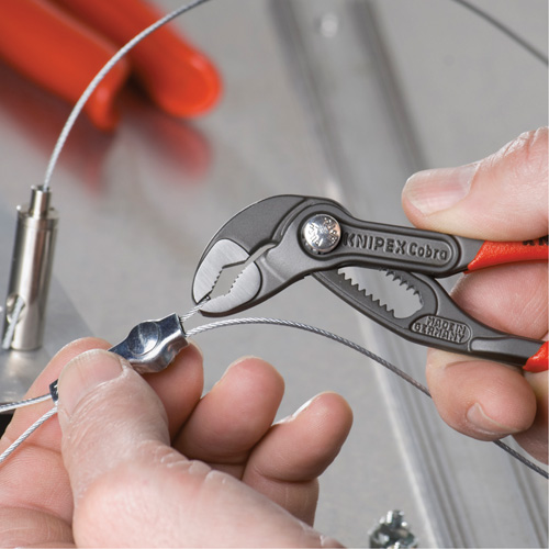 Cobra&reg; Water Pump Pliers, 5" Distribution Industrielle GC