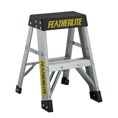 Industrial Extra Heavy-Duty Step Stool/Ladders, 2', Aluminum, 300 lbs. Capacity, Type 1A Distribution Industrielle GC