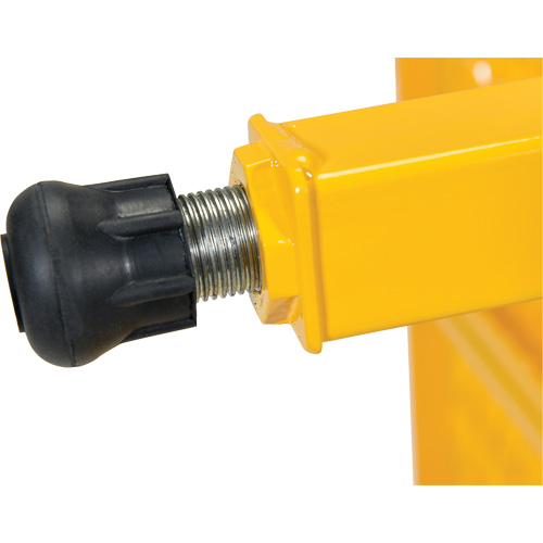 Plate-forme ajustable Step-Mate, 1 marche(s), 23-1/2" la x 19-9/16" lo x 16-1/2" h, Capacit&eacute; 500 lb Distribution Industrielle GC