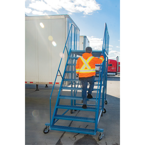 Snow Ladder, Steel, 10 Steps, 99" H, 85-1/2" D, 48" Step, Serrated Distribution Industrielle GC