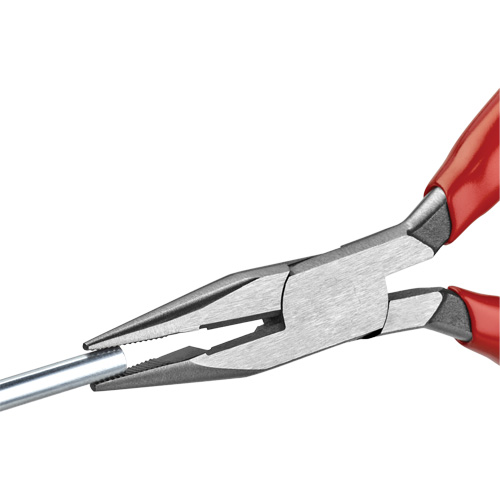 Pince &agrave; bec long avec couteau, 5" lo Distribution Industrielle GC