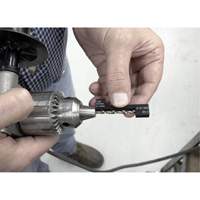 Gabarit de perçage de collecteur pour GM 4,8 L; 5,3 L et 6 L Distribution Industrielle GC