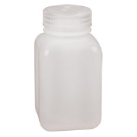 Bouteilles peu encombrantes &agrave; prise facile, Carr&eacute;e, 8 oz, Plastique Distribution Industrielle GC