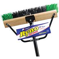 Balai-brosse &agrave; manche renforc&eacute; Ryno, 18", Ferme, Soies PVC Distribution Industrielle GC