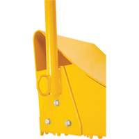 Ice Chock with Ergonomic Handle, Steel, Yellow, 8-1/16" W x 10-5/8" D x 8-13/16" H Distribution Industrielle GC