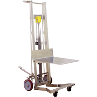 Gerbeur hydraulique &agrave; plateforme, M&eacute;canisme Pompe au pied, Capacit&eacute; de 750 lb, Levage max de 54" Distribution Industrielle GC