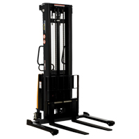 Gerbeur pour chariot &eacute;l&eacute;vateur, Fonctionnement &eacute;lectrique, Capacit&eacute; 2000 lb, Lev&eacute;e max 137" Distribution Industrielle GC