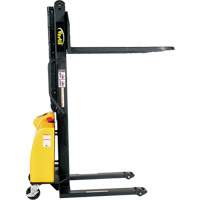 Gerbeur motoris&eacute; avec m&acirc;t &eacute;troit, Fonctionnement &eacute;lectrique, Capacit&eacute; 1500 lb, Lev&eacute;e max 63" Distribution Industrielle GC
