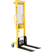 Gerbeur manuel, Fonctionnement Treuil manuel, Capacit&eacute; 770 lb, Lev&eacute;e max 60" Distribution Industrielle GC