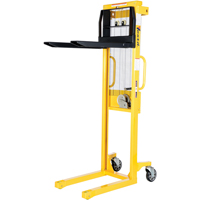 Gerbeur manuel, Fonctionnement Treuil manuel, Capacit&eacute; 770 lb, Lev&eacute;e max 60" Distribution Industrielle GC