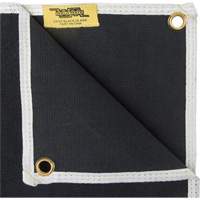 Couverture pour soudage en fibre de verre de 24 oz Lavashield, 6' la x 8' lo, R&eacute;sistance &agrave; la temp. 1000° F Distribution Industrielle GC