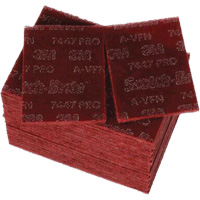Tampons manuels Scotch-Brite 7447, Oxyde d'aluminium, 9" x 6", Grain Tr&egrave;s fin Distribution Industrielle GC