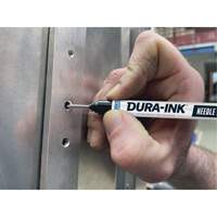 Dura-Ink&reg; #5 Permanent Marker, Black, Micro Tip Tip Distribution Industrielle GC